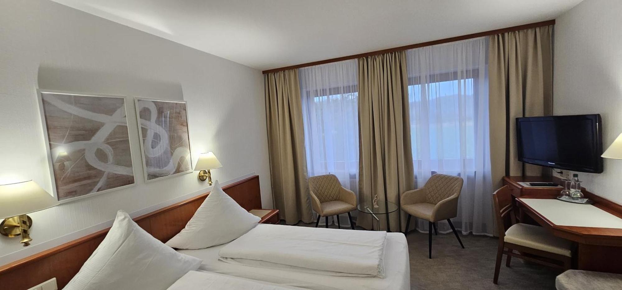 Hotel Garni Vierjahreszeiten Bad Staffelstein Kültér fotó