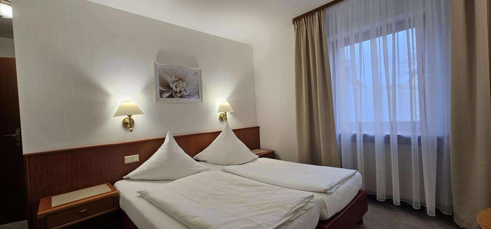 Hotel Garni Vierjahreszeiten Bad Staffelstein Kültér fotó