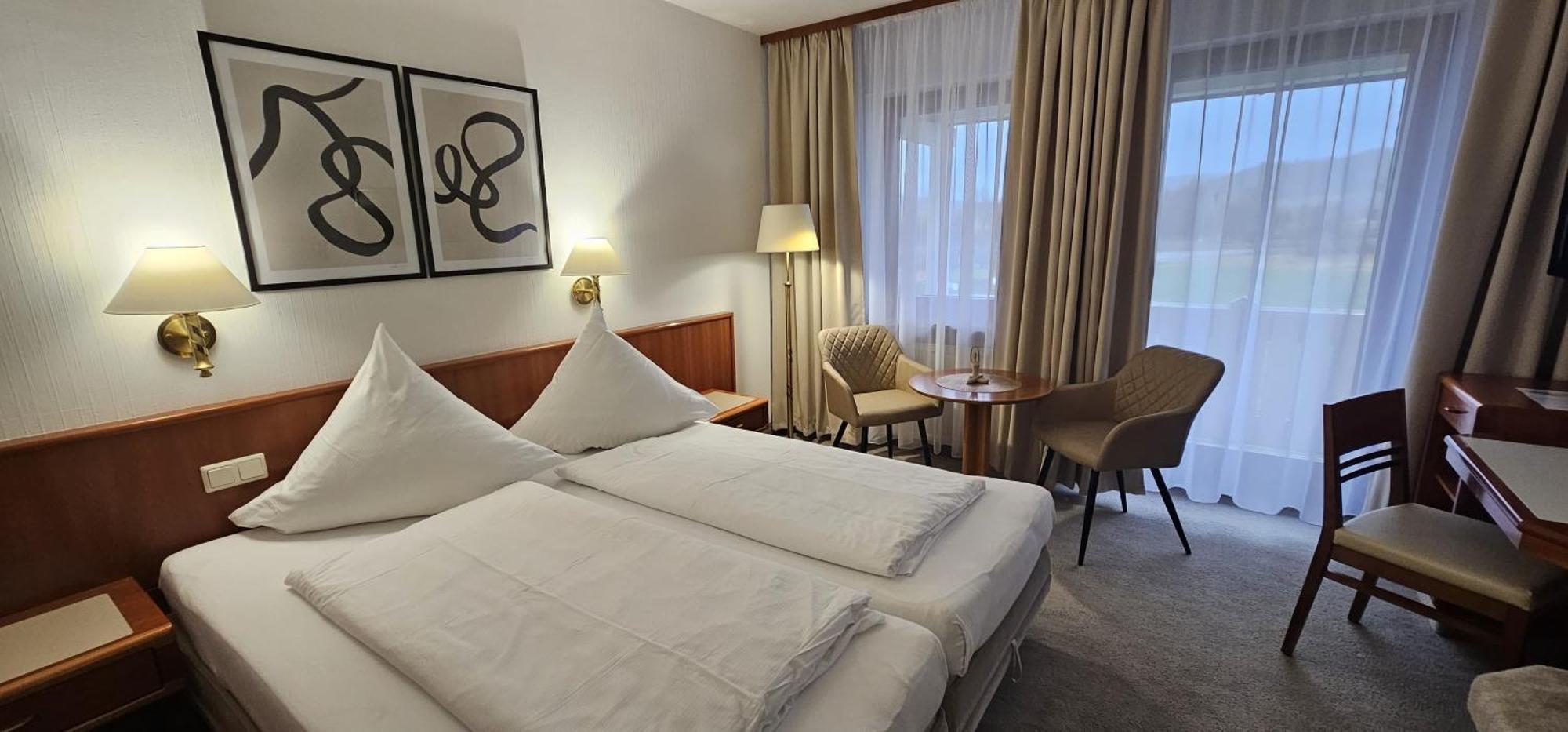 Hotel Garni Vierjahreszeiten Bad Staffelstein Kültér fotó