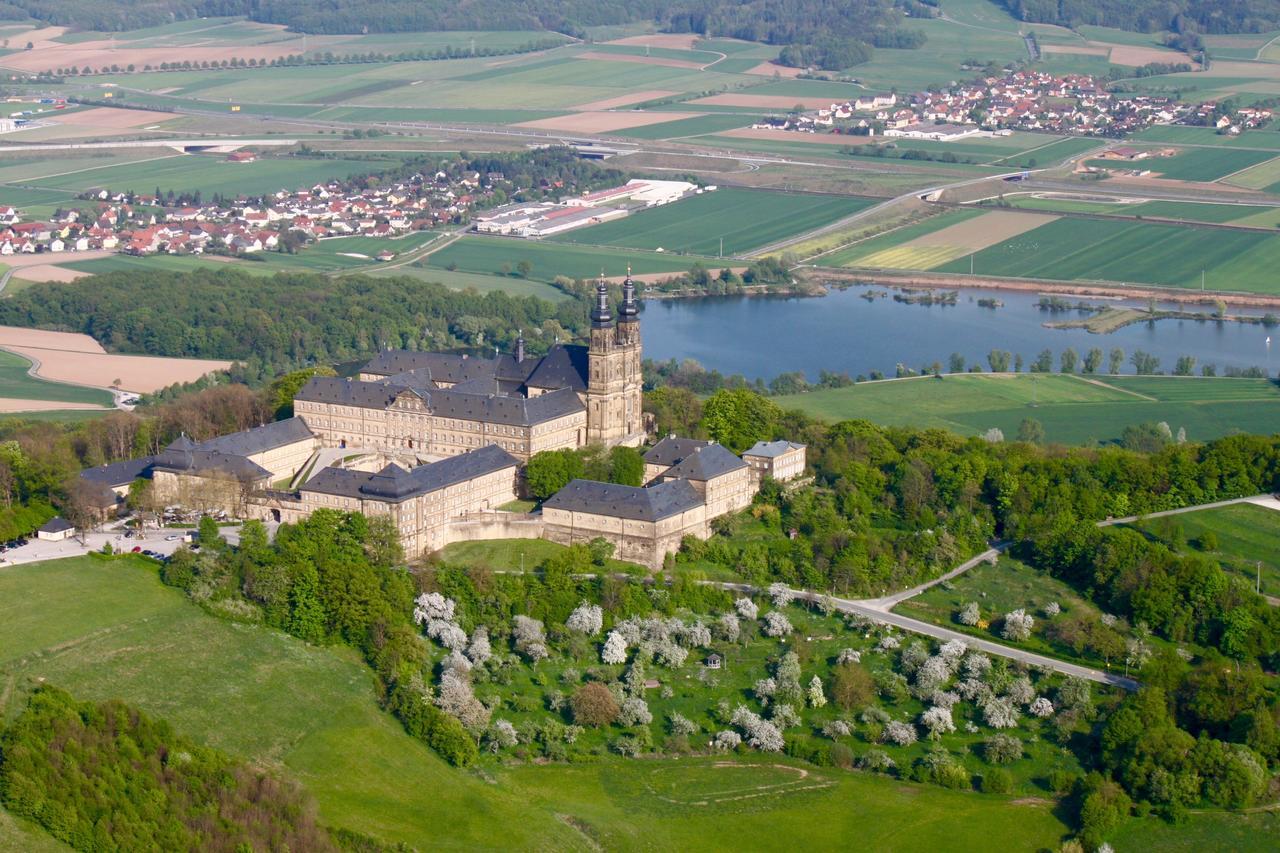 Hotel Garni Vierjahreszeiten Bad Staffelstein Kültér fotó